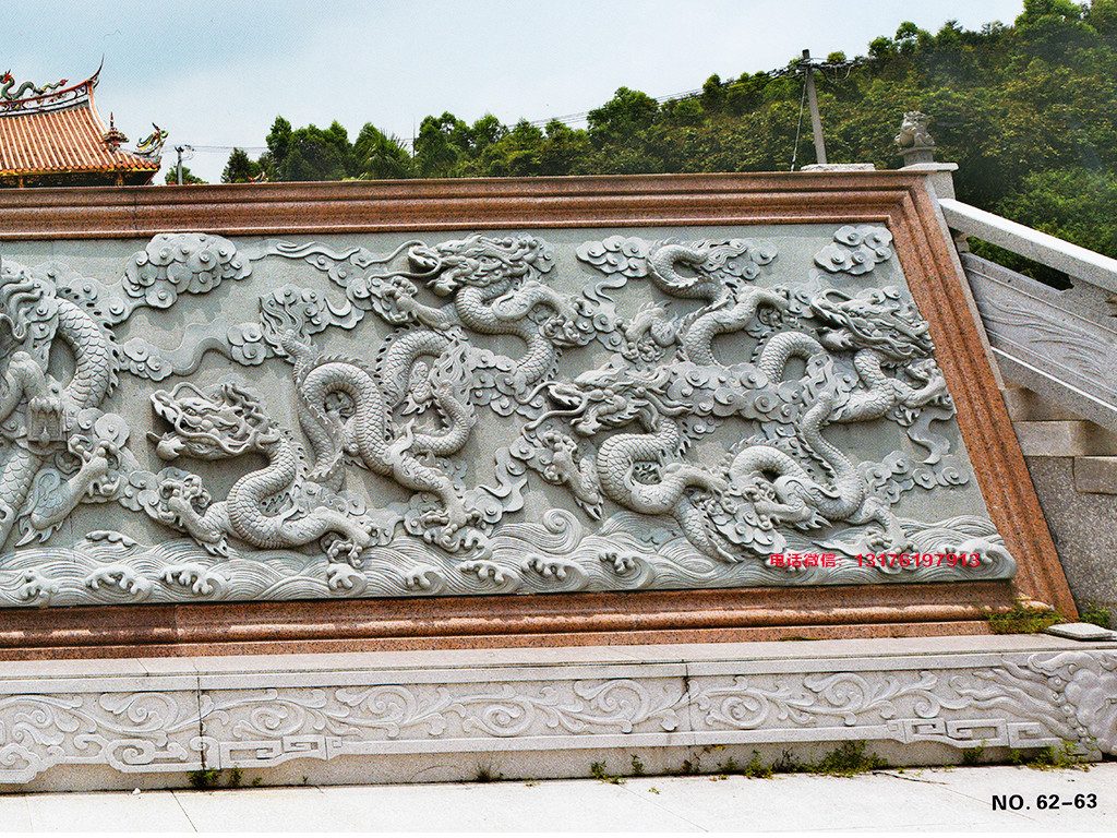 九龙壁浮雕壁画图片雕刻有何过人之处能够引来无数游客